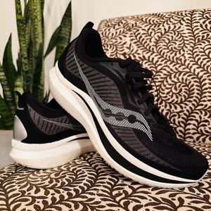 NEW Men’s Saucony Endorphin Speed 2